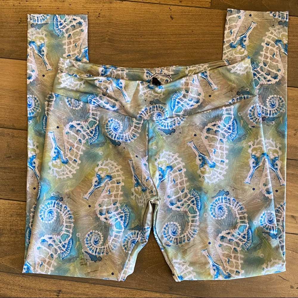 Love From Alaska Yoga Seahorse Print Leggings - Multicolor Large
